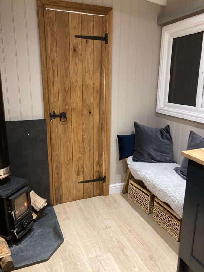 Herdwick Shepherd Hut เอ็กซิเตอร์ ภายนอก รูปภาพ