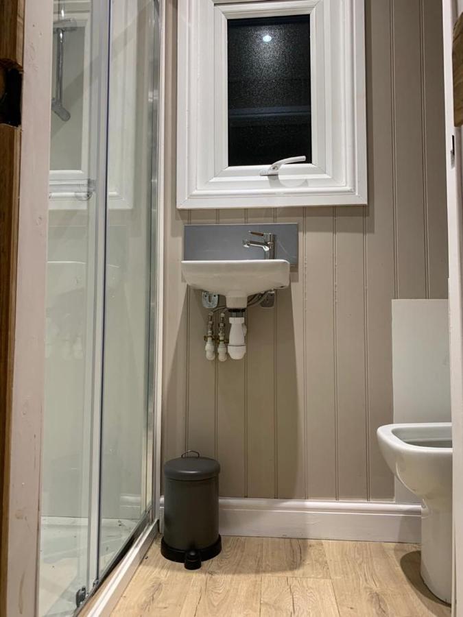 Herdwick Shepherd Hut เอ็กซิเตอร์ ภายนอก รูปภาพ